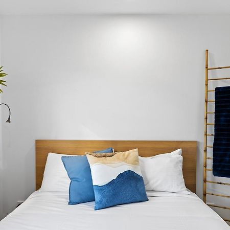 Beachside Views 2 Bedroom Apartment 물루라바 외부 사진