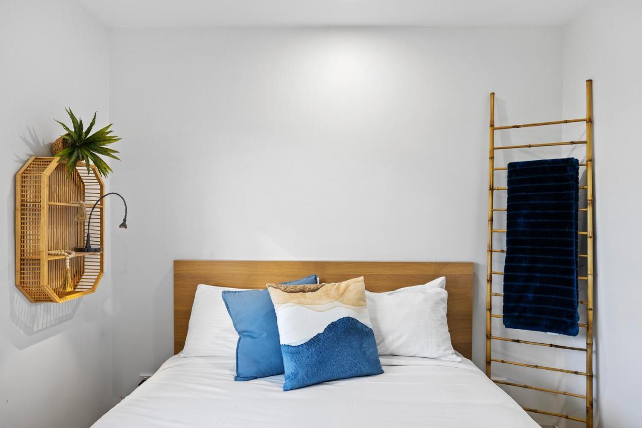 Beachside Views 2 Bedroom Apartment 물루라바 외부 사진